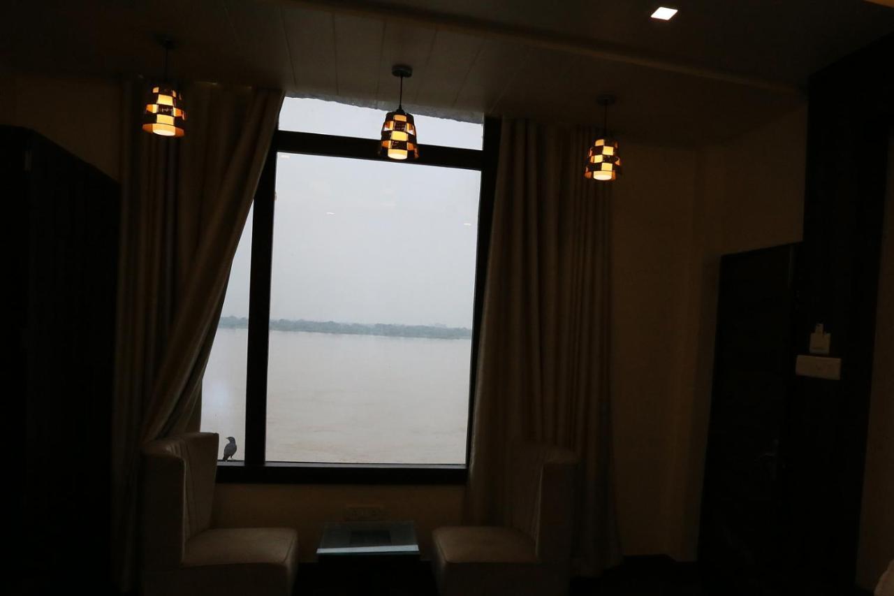 瓦拉纳西 拉什米水上皇宫旅馆酒店 外观 照片